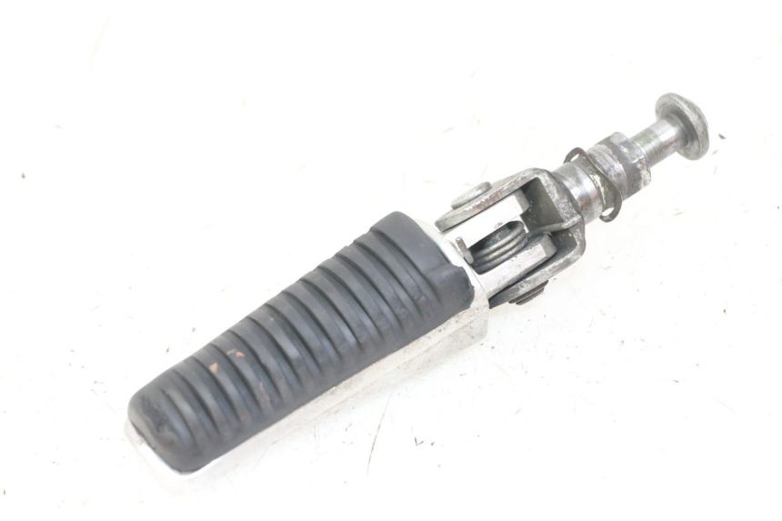 photo de LEFT FRONT FOOTREST YAMAHA FZS FAZER 600 (2001 - 2003)