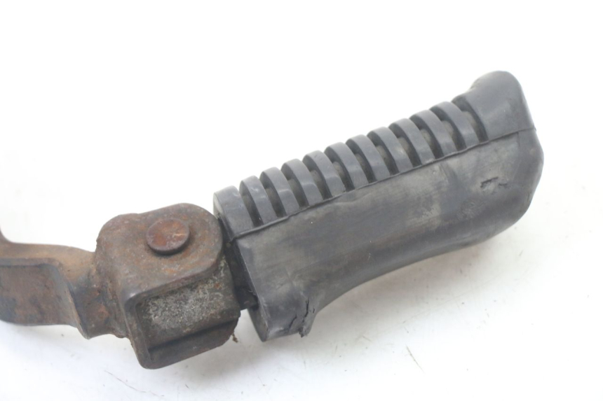 photo de FRONT LEFT FOOTREST YAMAHA SR 125 (1982 - 2003)