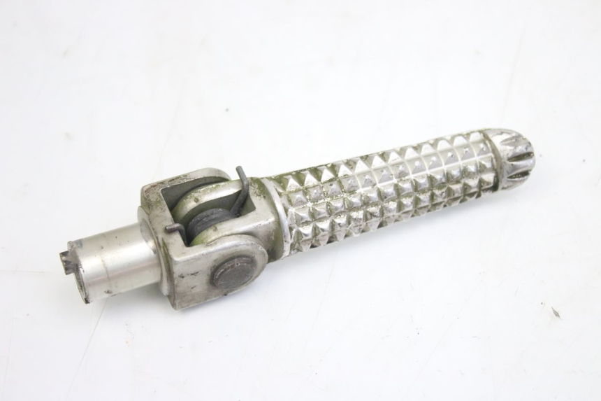 photo de LEFT FRONT FOOTREST YAMAHA YZF R1 1000 (2007 - 2008)