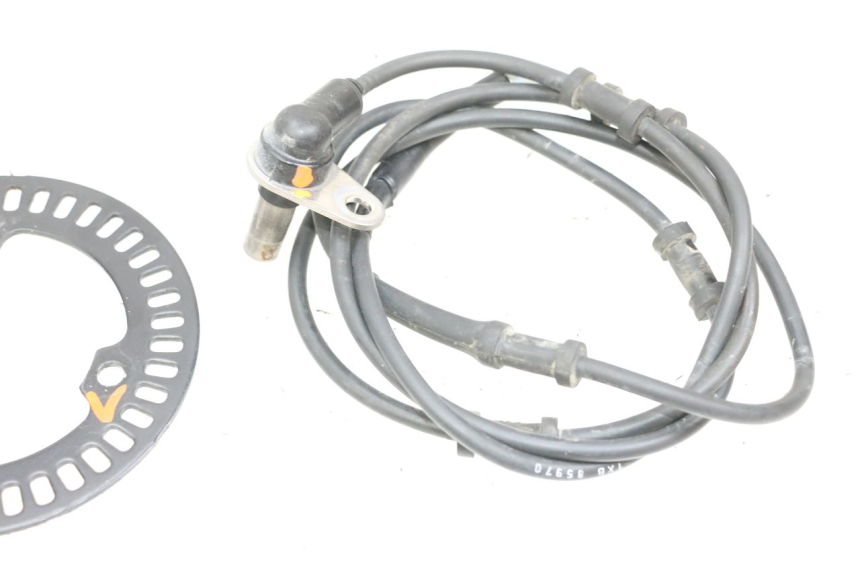 photo de FRONT ABS SENSOR YAMAHA MT-07 MT07 ABS 700 (2018 - 2020) - Technical close-up