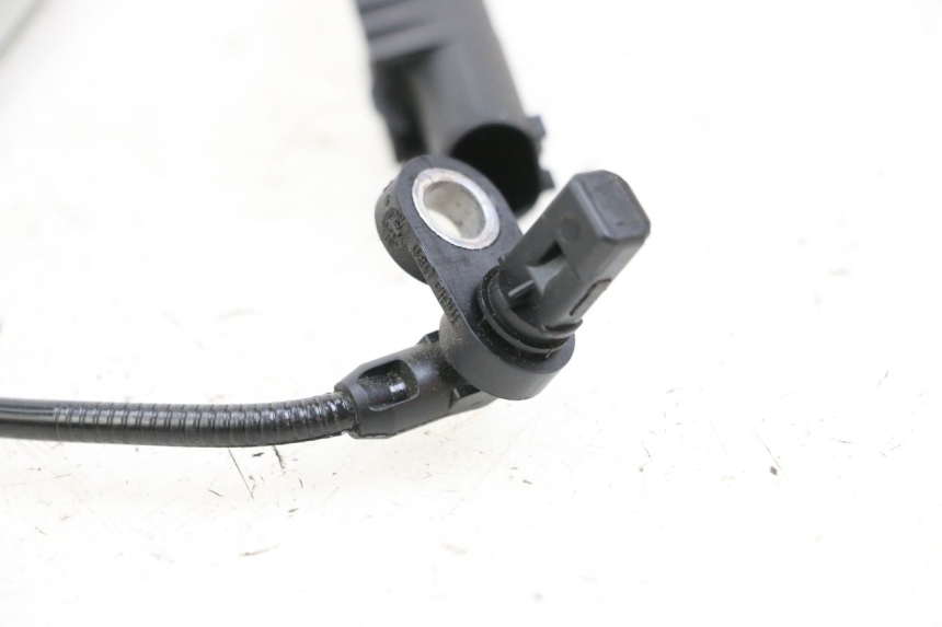 photo de FRONT ABS SENSOR ROYAL ENFIELD CONTINENTAL GT 650 (2019 - 2024)