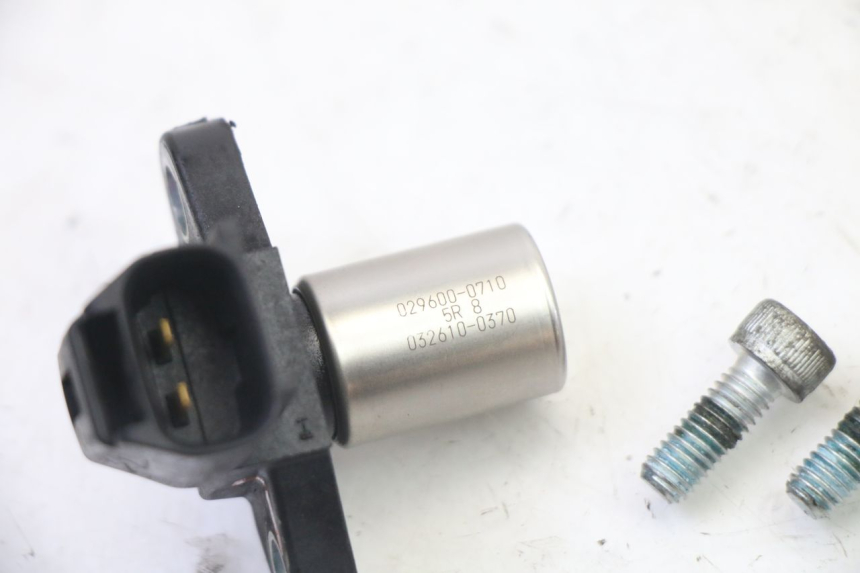 photo de CAMSHAFT SENSOR SUZUKI GSR 750 (2011 - 2017)
