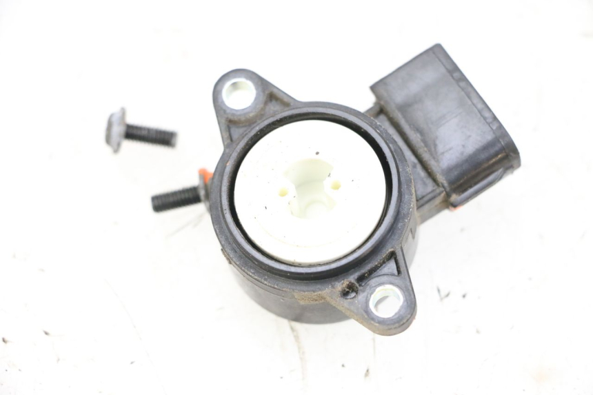 photo de TPS SENSOR YAMAHA X-MAX XMAX 125 (2010 - 2013) - Alternative perspective