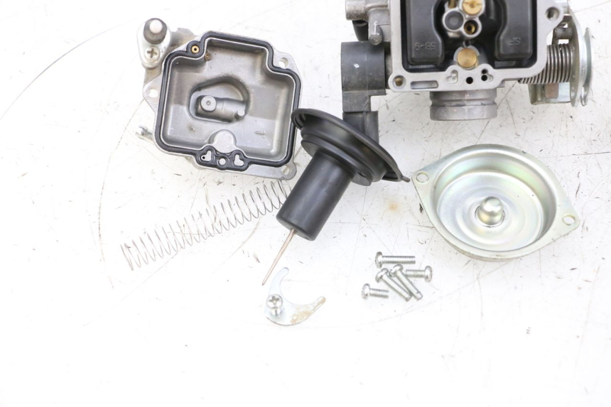 photo de CARBURETOR KYMCO AGILITY 4T 50 (2018 - 2022) - High-resolution close-up