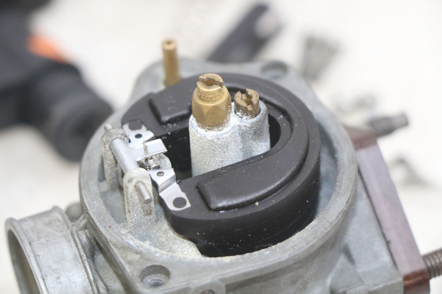 photo de CARBURETOR KYMCO AGILITY NAKED RENOUVO 2T 50 (2011 - 2018)