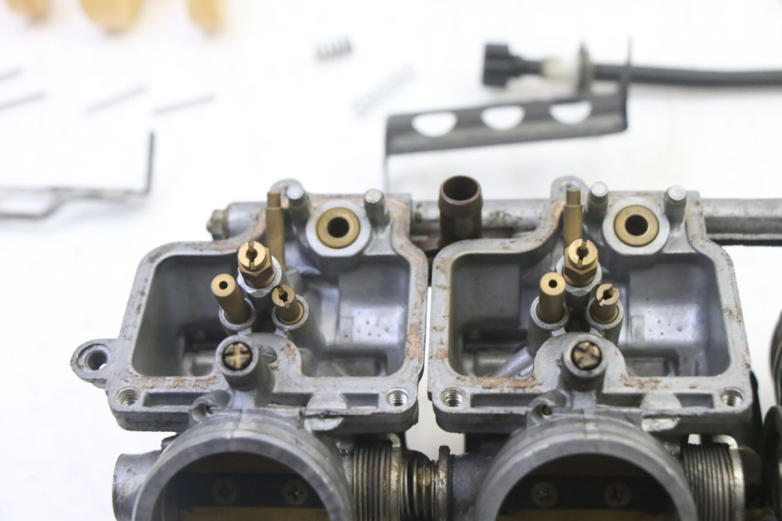 photo de CARBURETOR HONDA CBR RR FIREBLADE 900 (1992 - 1994)