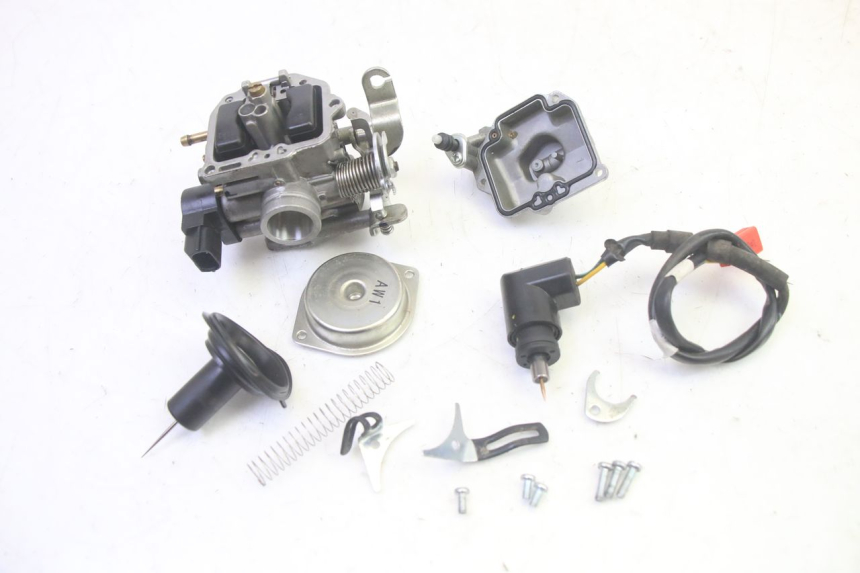 photo de CARBURETOR SYM CROX 4T 50 (2016 - 2023) - Surface and material condition