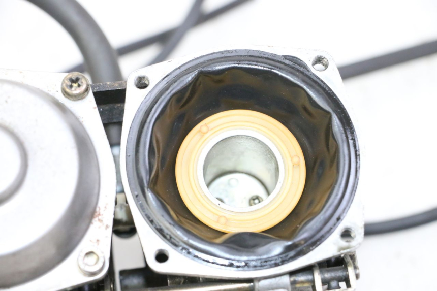photo de CARBURETOR YAMAHA FJ 36Y 1100 (1984 - 1985)