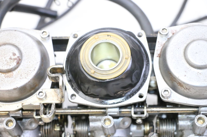photo de CARBURETOR YAMAHA FJ 36Y 1100 (1984 - 1985)
