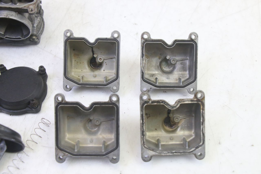 photo de CARBURETOR KAWASAKI GPX R WARBIRD 600 (1988 - 1993) - Detailed visual inspection
