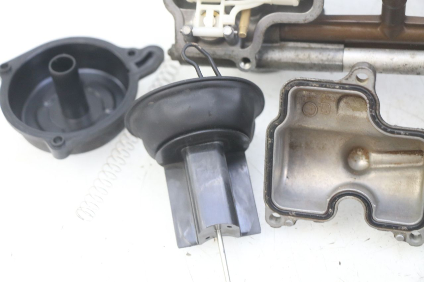 photo de CARBURETOR HONDA CBF 500 (2004 - 2007)