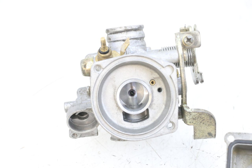 photo de CARBURETOR PEUGEOT KISBEE 4T 50 (2010 - 2017) - High-resolution close-up
