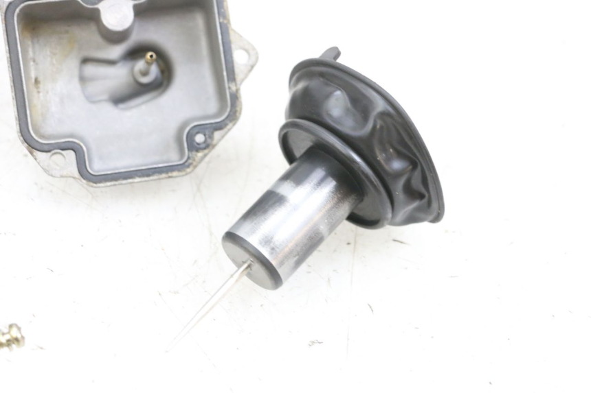 photo de CARBURETOR PEUGEOT KISBEE 4T 50 (2010 - 2017) - Focus on structure