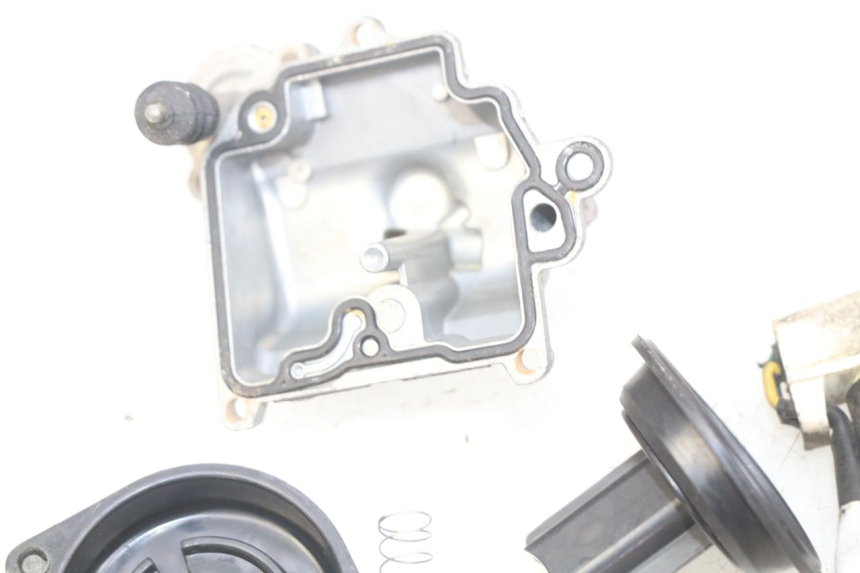 photo de CARBURETOR PEUGEOT V-CLIC VCLIC 50 (2007 - 2013)