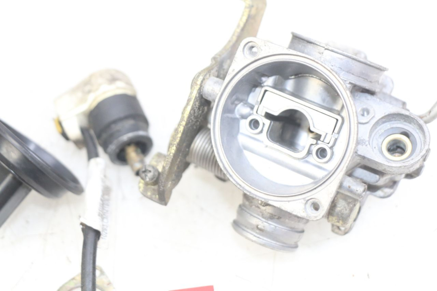 photo de CARBURETOR PEUGEOT V-CLIC VCLIC 50 (2007 - 2013)