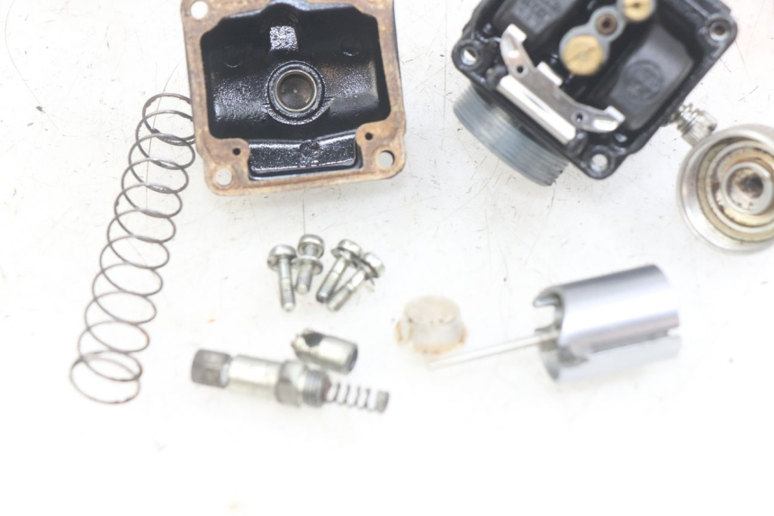 photo de CARBURETOR PEUGEOT XP6 50 (2006 - 2011)