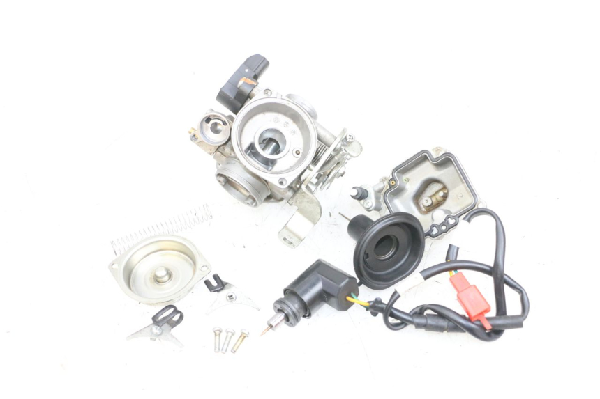 photo de CARBURETOR TNT MOTOR ROMA 10' 4T 50 (2019 - 2022) - Surface and material condition