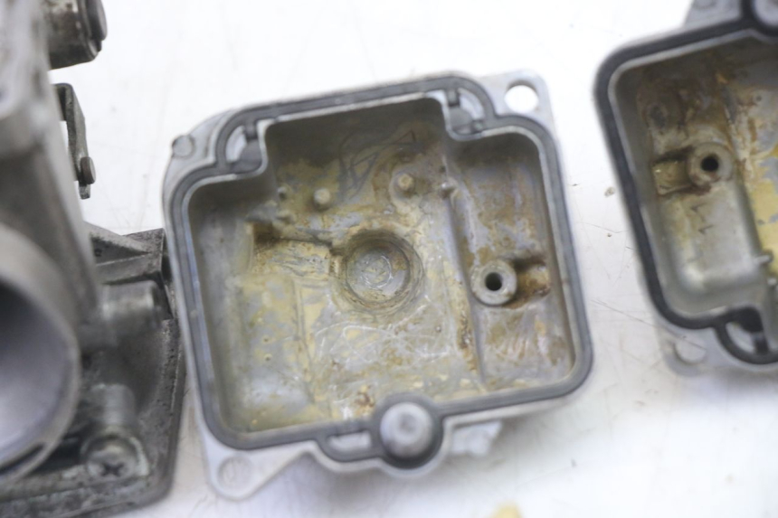 photo de CARBURETOR TRIUMPH SPRINT 900 (1995 - 1998)