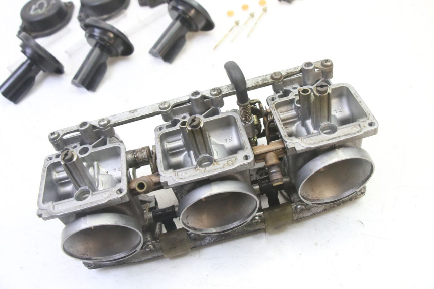 photo de CARBURETOR TRIUMPH SPRINT 900 (1995 - 1998)