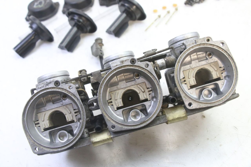 photo de CARBURETOR TRIUMPH SPRINT 900 (1995 - 1998)