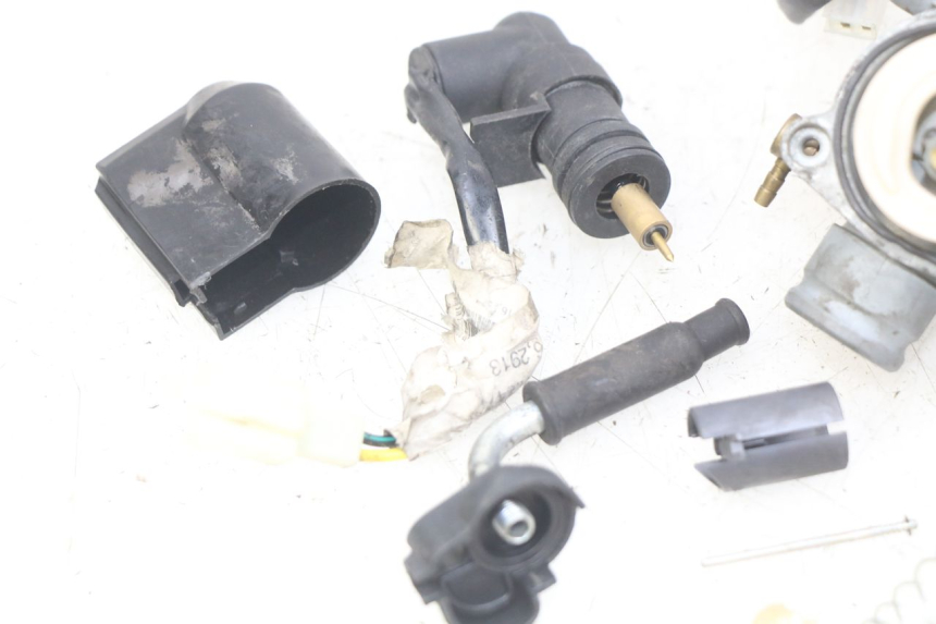 photo de CARBURETOR PIAGGIO VESPA PRIMAVERA 2T 50 (2013 - 2018) - High-resolution close-up