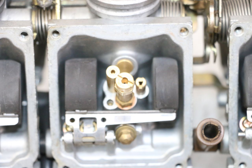 photo de CARBURETOR YAMAHA XJN DIVERSION 600 (2000 - 2003)