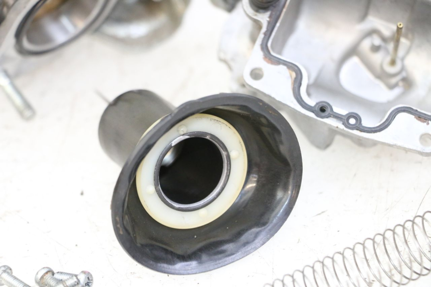 photo de CARBURETOR YAMAHA YP MAJESTY 125 (2002 - 2006)