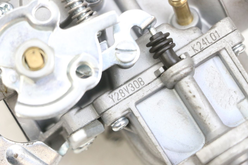 photo de CARBURETOR YAMAHA YP MAJESTY 125 (2002 - 2006) - Fixing points details