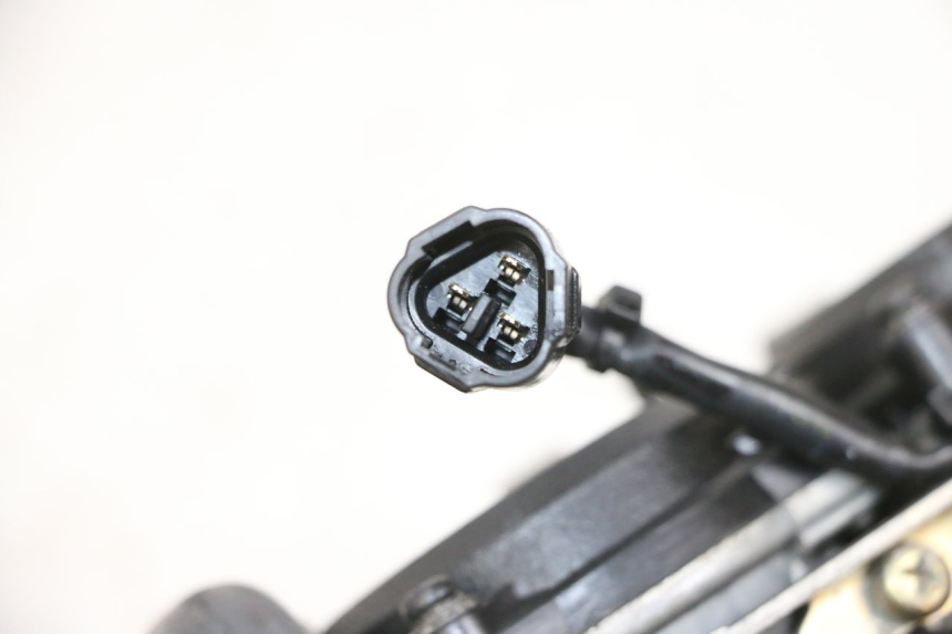 photo de CARBURETOR KAWASAKI ZR 7 750 (1999 - 2001) - Detailed visual inspection