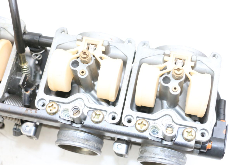 photo de CARBURETOR KAWASAKI ZR 7 750 (1999 - 2001) - Alternative perspective