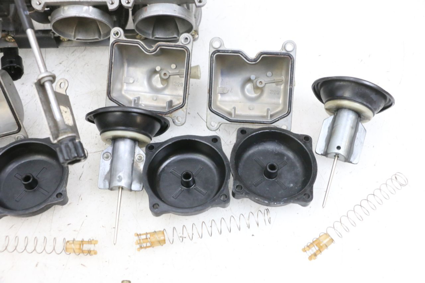 photo de CARBURETOR KAWASAKI ZR 7 750 (1999 - 2001) - Distinctive features