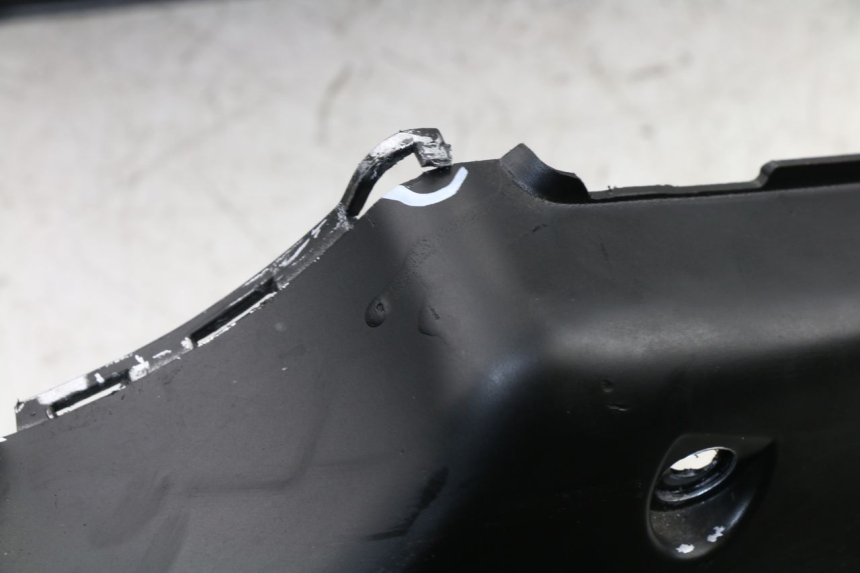 photo de REAR PANEL DAELIM VJ ROADWIN 125 (2004 - 2007)