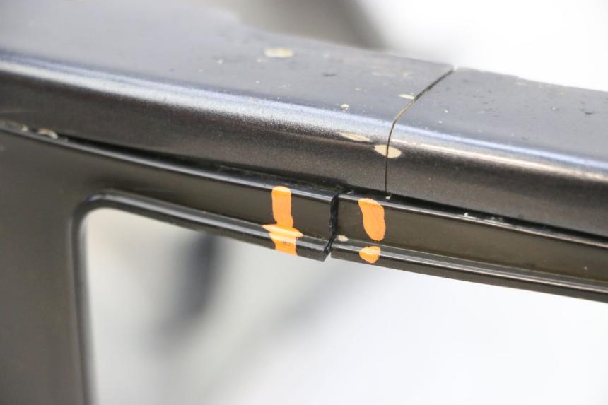 photo de REAR PANEL KAWASAKI GPZ RX 1000 (1986 - 1988) - Additional view of the item