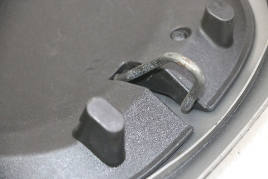 photo de REAR PANEL PIAGGIO MP3 LT 400 (2007 - 2012)