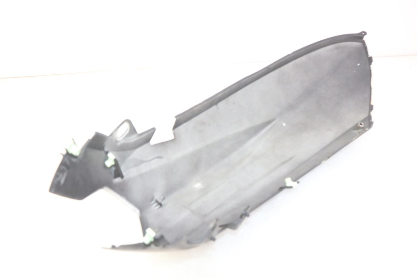 photo de REAR FAIRING PEUGEOT KISBEE 2T 50 (2018 - 2022)