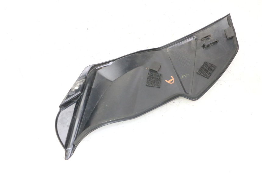 photo de RIGHT TANK FAIRING SUZUKI GSR 750 (2011 - 2017)