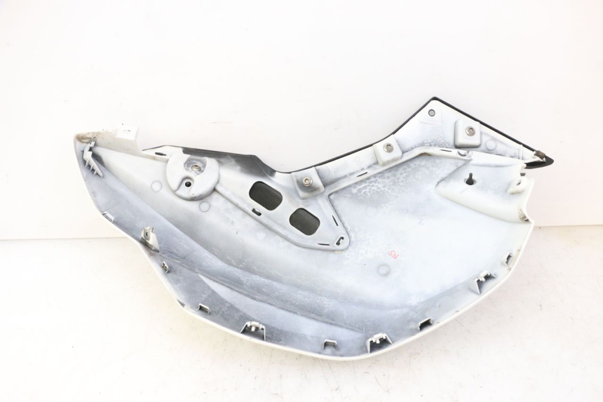 photo de LEFT FUEL TANK PANEL BMW G310 R 310 (2016 - 2020)