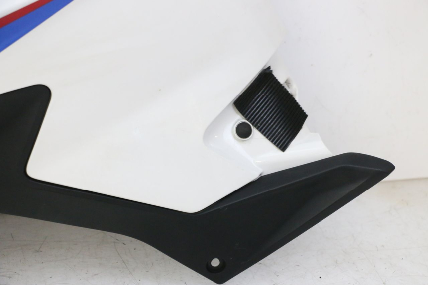 photo de LEFT FUEL TANK PANEL BMW G310 R 310 (2016 - 2020)
