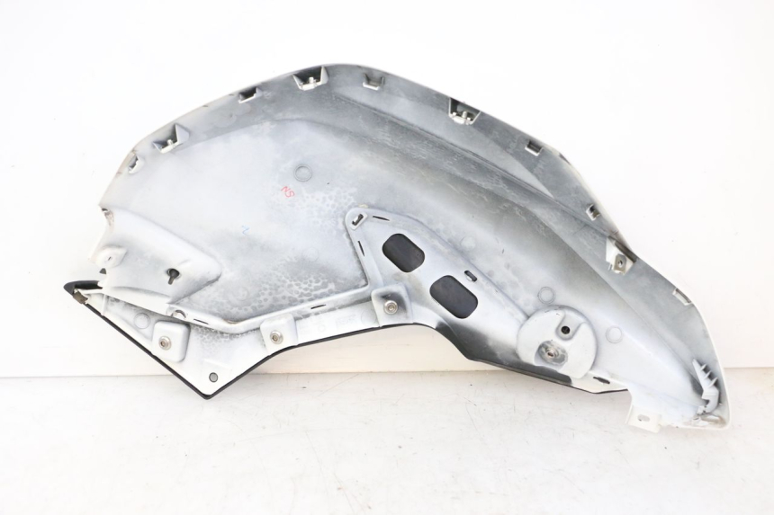 photo de LEFT FUEL TANK PANEL BMW G310 R 310 (2016 - 2020)