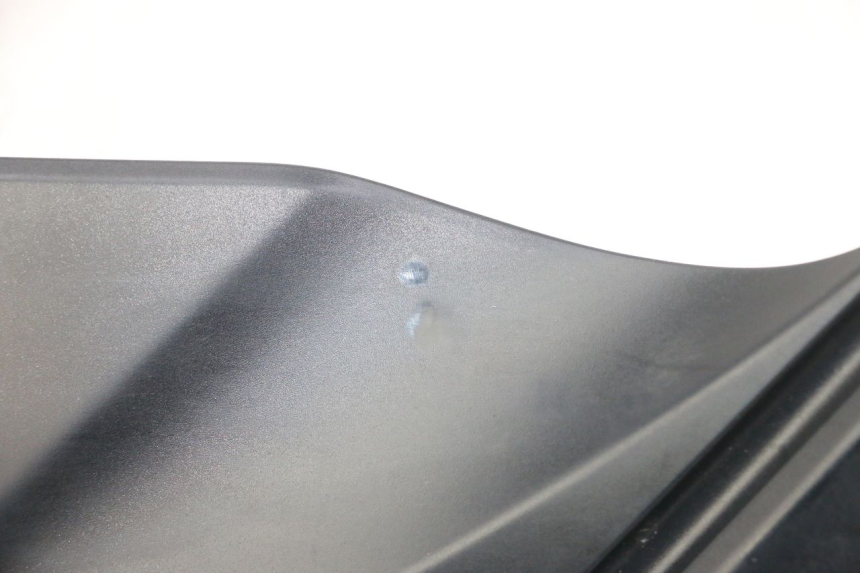 photo de LEFT TANK FAIRING SUZUKI GSR 750 (2011 - 2017)