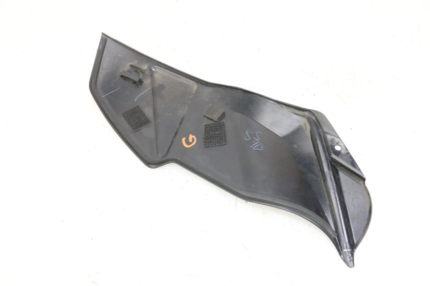photo de LEFT TANK FAIRING SUZUKI GSR 750 (2011 - 2017)