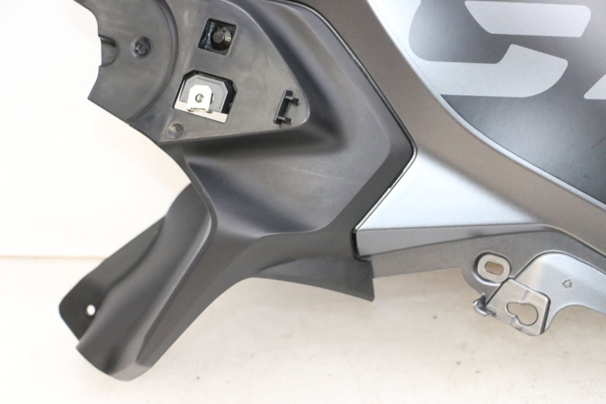 photo de LEFT FUEL TANK PANEL BMW R GS 1250 (2021 - 2024) - Detailed visual inspection