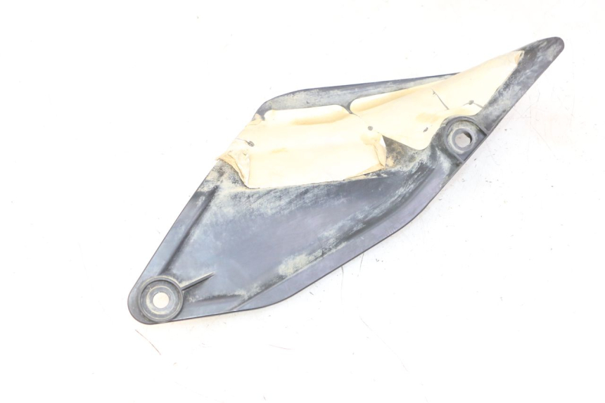 photo de LEFT FUEL TANK PANEL YAMAHA YFM GRIZZLY 550 (2008 - 2015)