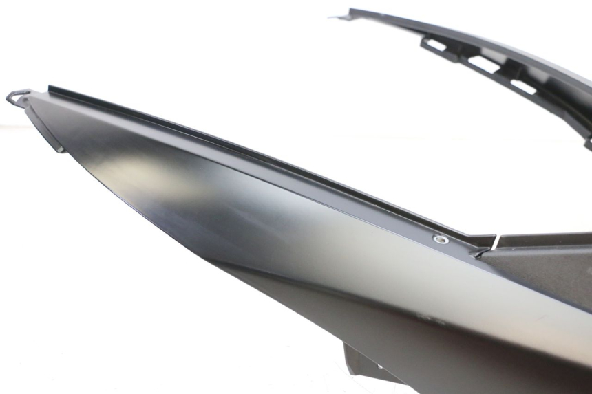 photo de FUEL TANK PANEL PIAGGIO MP3 HPE 350 (2018 - 2020) - Focus on structure