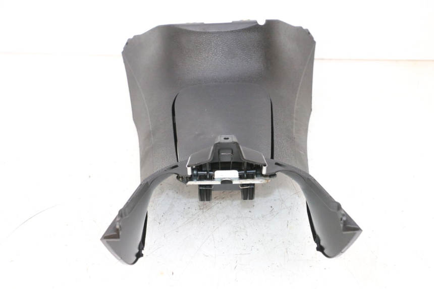 photo de FUEL TANK PANEL PIAGGIO MP3 HPE 300 (2019 - 2026) - High-resolution close-up