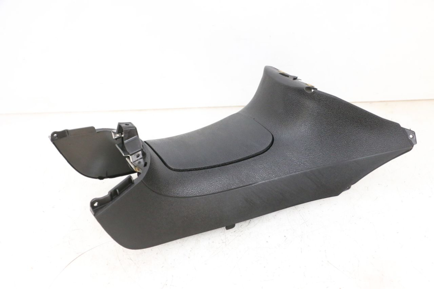 photo de FUEL TANK PANEL PIAGGIO MP3 HPE 300 (2019 - 2026) - Supplementary product photo