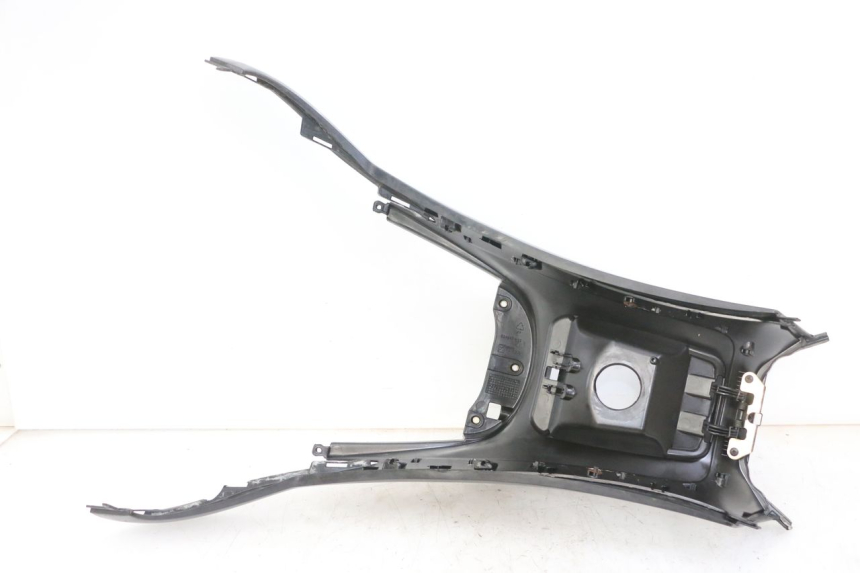 photo de FUEL TANK PANEL PIAGGIO MP3 500 (2011 - 2015)