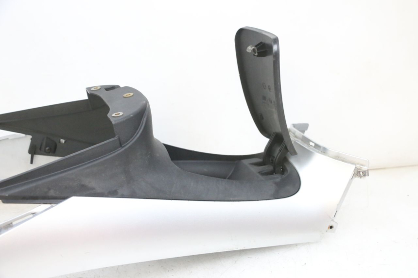 photo de FAIRING TANK PIAGGIO MP3 RL 250 (2007 - 2010) - Surface and material condition