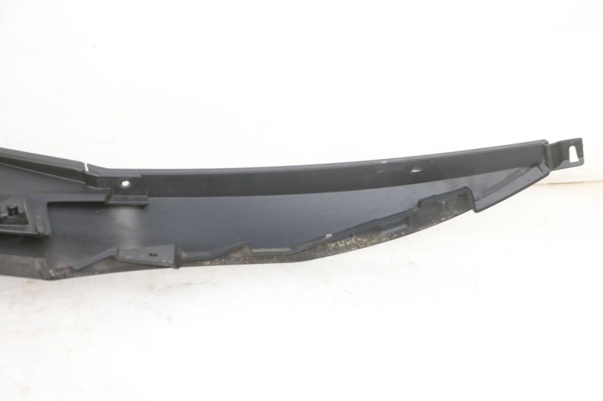 photo de FUEL TANK PANEL PIAGGIO MP3 500 (2016 - 2018) - Focus on structure