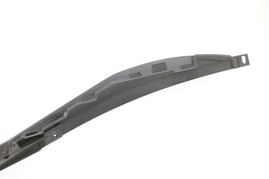 photo de FUEL TANK PANEL PIAGGIO MP3 500 (2016 - 2018) - Alternative angle